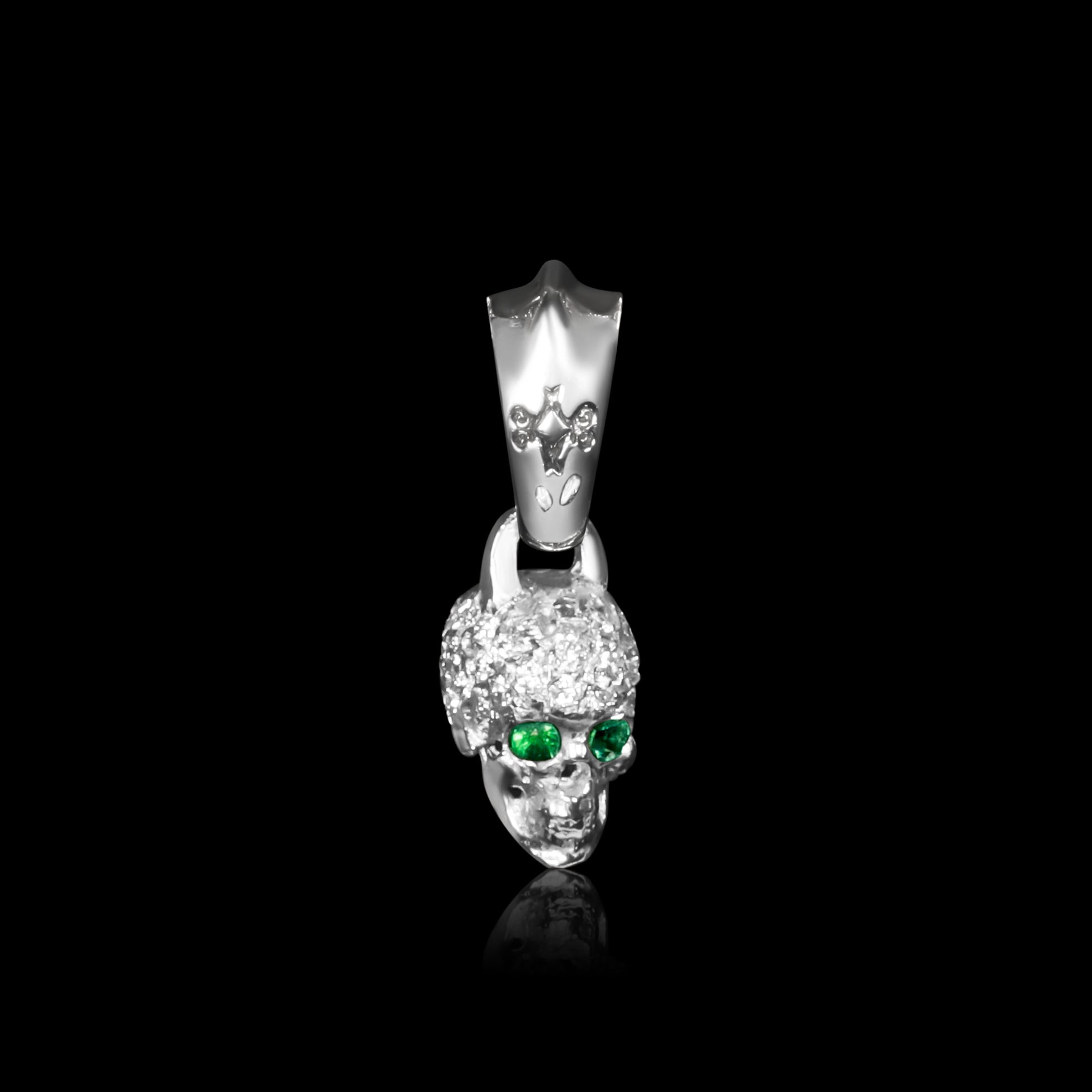 Pavé Diamond Skull Pendant - Emeralds