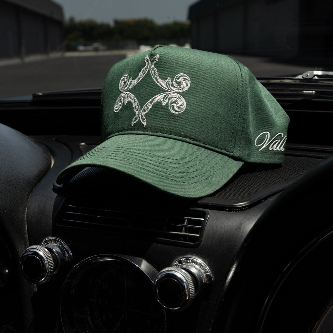 Motif Hat